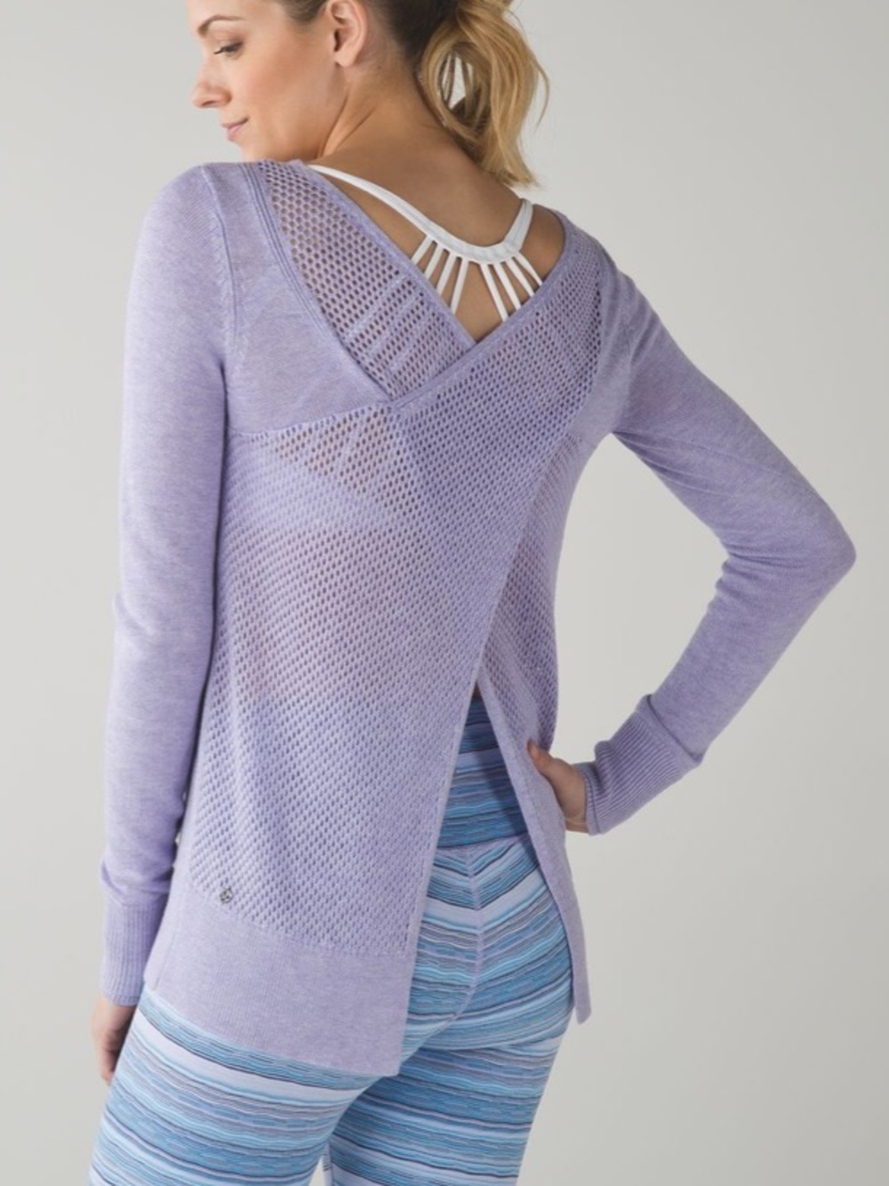 Lululemon Sunset Savasana Pullover II
Heathered Lilac size 6